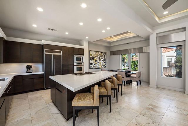 196 Loch Lomond Road, Rancho Mirage, CA 92270