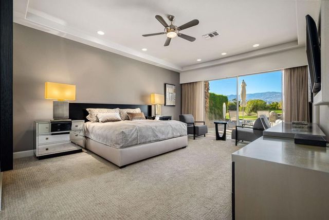 196 Loch Lomond Road, Rancho Mirage, CA 92270