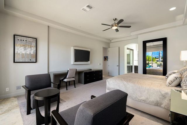 196 Loch Lomond Road, Rancho Mirage, CA 92270