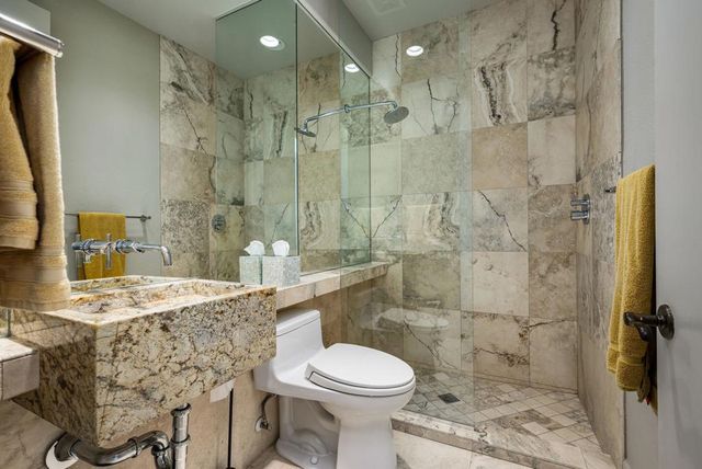 196 Loch Lomond Road, Rancho Mirage, CA 92270