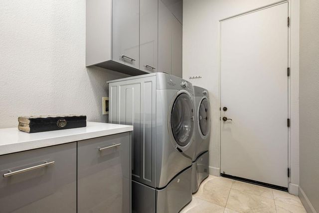 196 Loch Lomond Road, Rancho Mirage, CA 92270