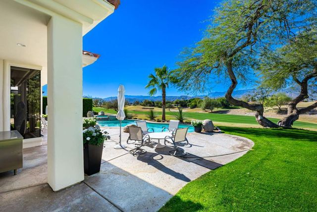 196 Loch Lomond Road, Rancho Mirage, CA 92270