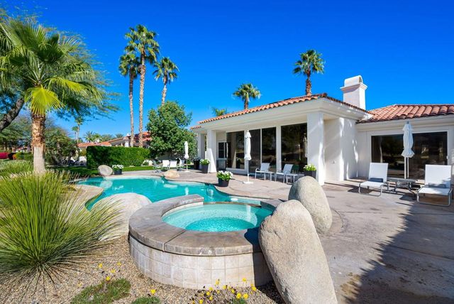 196 Loch Lomond Road, Rancho Mirage, CA 92270