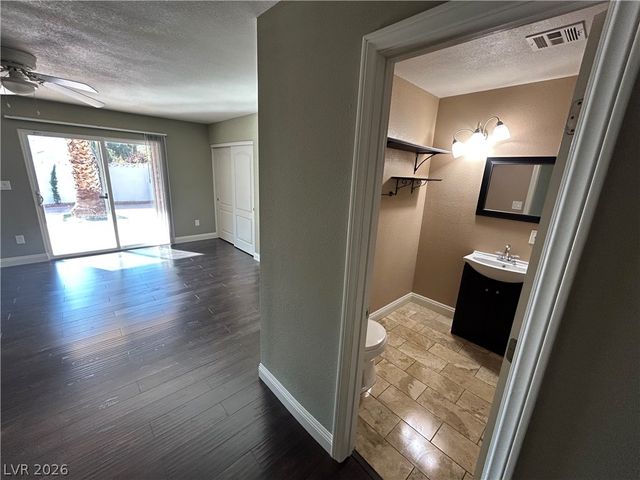 3875 Hoopa Lane, Las Vegas, NV 89169