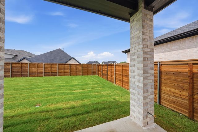 2004 Blue Moon Bay, Mesquite, TX 75181