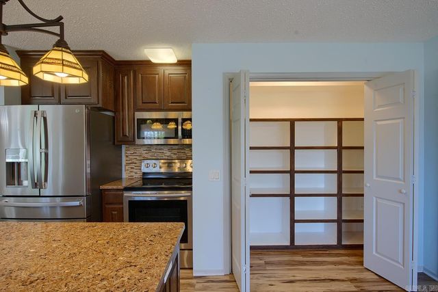 27 Murcia Way, Hot Springs Village, AR 71909