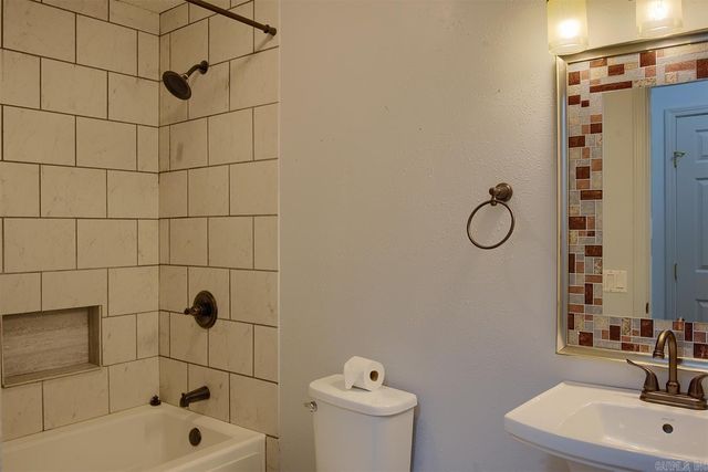 27 Murcia Way, Hot Springs Village, AR 71909