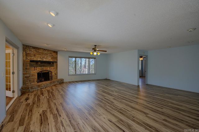 27 Murcia Way, Hot Springs Village, AR 71909