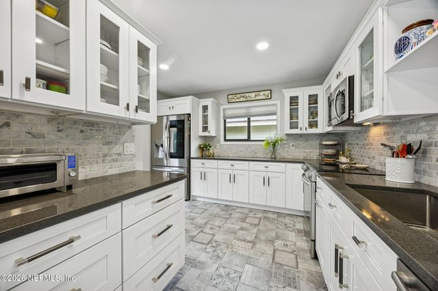 17 CARRIAGE Lane, Ponte Vedra Beach, FL 32082