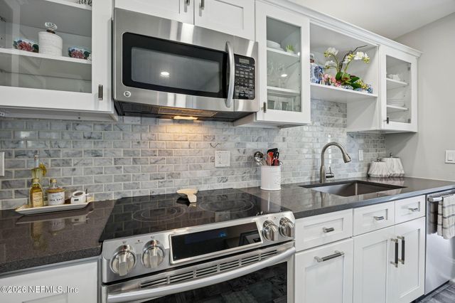 17 CARRIAGE Lane, Ponte Vedra Beach, FL 32082