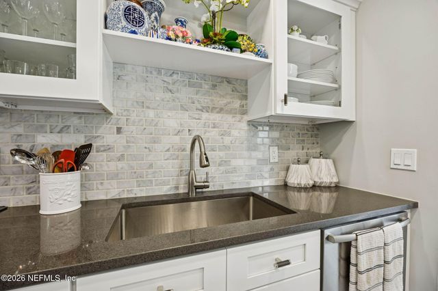 17 CARRIAGE Lane, Ponte Vedra Beach, FL 32082