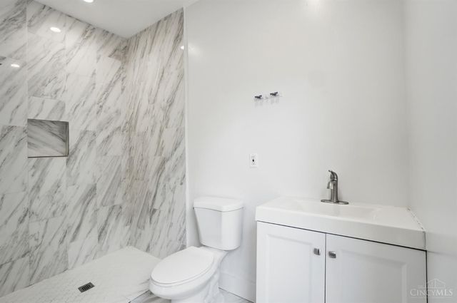 1833 Clarion Avenue, Cincinnati, OH 45207