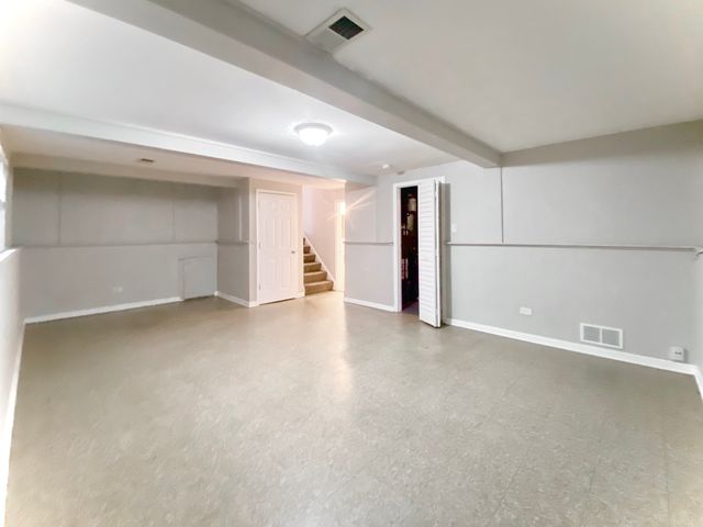 112 E 160th Place, South Holland, IL 60473