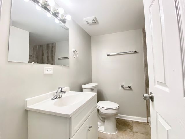 112 E 160th Place, South Holland, IL 60473