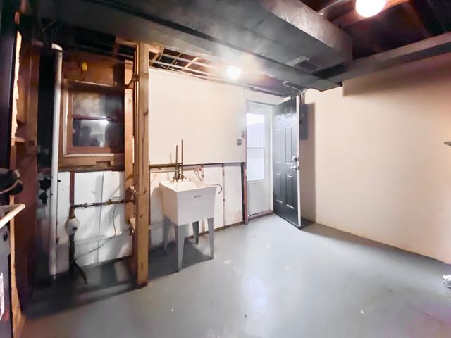 112 E 160th Place, South Holland, IL 60473