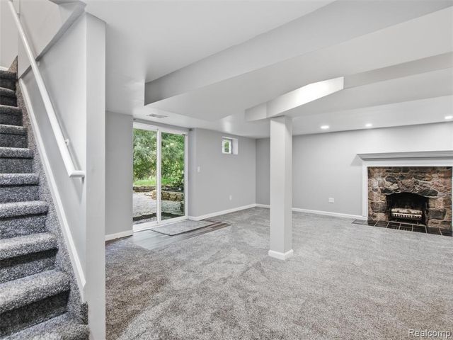 592 Overlook Street, White Lake, MI 48386