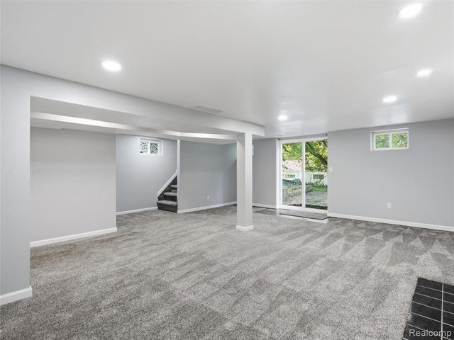 592 Overlook Street, White Lake, MI 48386