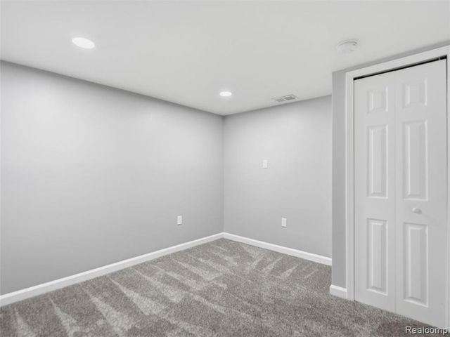 592 Overlook Street, White Lake, MI 48386