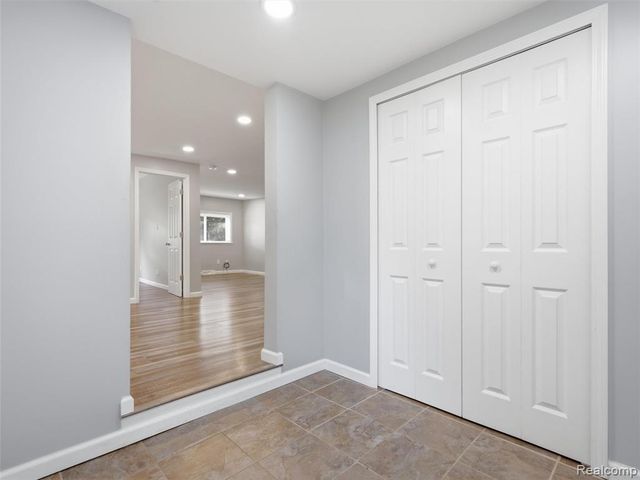 592 Overlook Street, White Lake, MI 48386