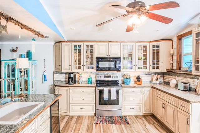 4380 BENVIEW AVENUE, Weeki Wachee, FL 34607