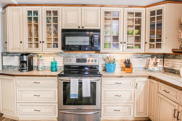 4380 BENVIEW AVENUE, Weeki Wachee, FL 34607