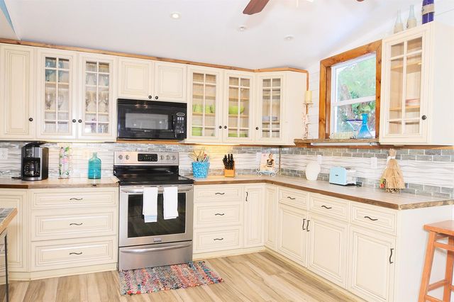 4380 BENVIEW AVENUE, Weeki Wachee, FL 34607