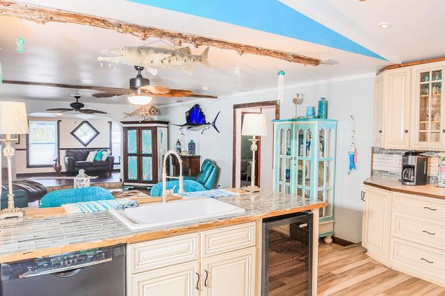 4380 BENVIEW AVENUE, Weeki Wachee, FL 34607