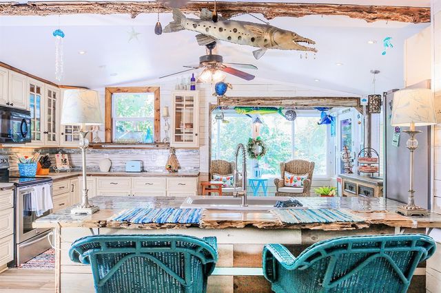 4380 BENVIEW AVENUE, Weeki Wachee, FL 34607