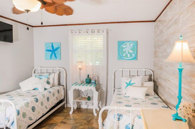 4380 BENVIEW AVENUE, Weeki Wachee, FL 34607