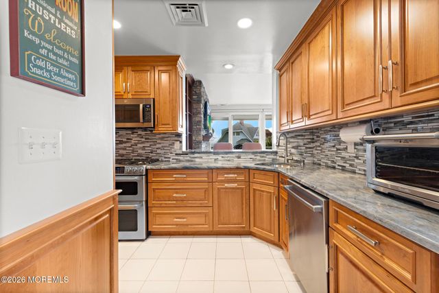 477 Ocean Avenue N H2, Long Branch, NJ 07740