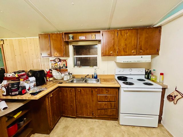 2668 Upper Teges Road, Manchester, KY 40962