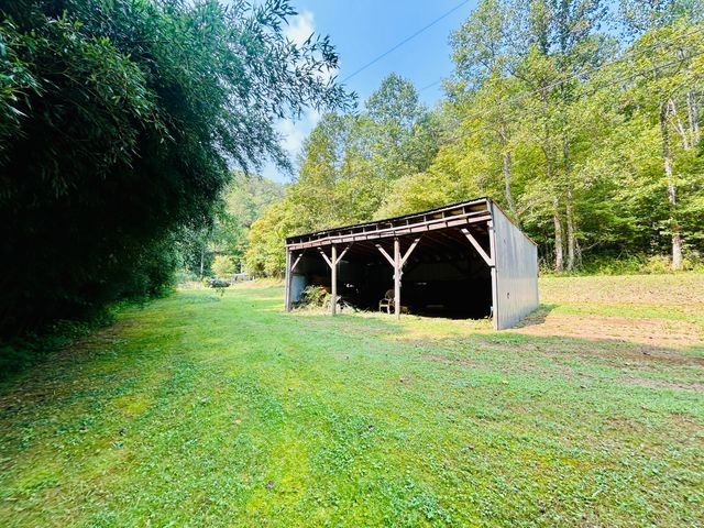 2668 Upper Teges Road, Manchester, KY 40962