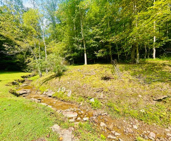 2668 Upper Teges Road, Manchester, KY 40962