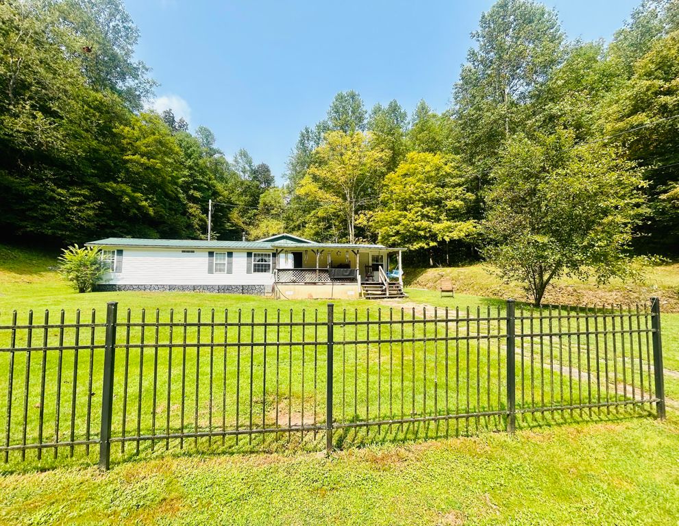 2668 Upper Teges Road, Manchester, KY 40962