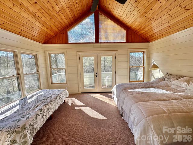 940 Winding Creek Road, Sapphire, NC 28774