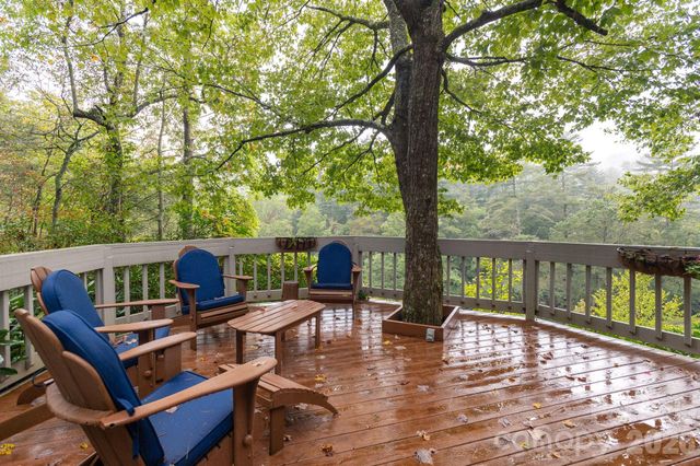 940 Winding Creek Road, Sapphire, NC 28774