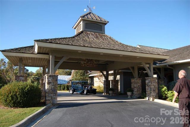 940 Winding Creek Road, Sapphire, NC 28774