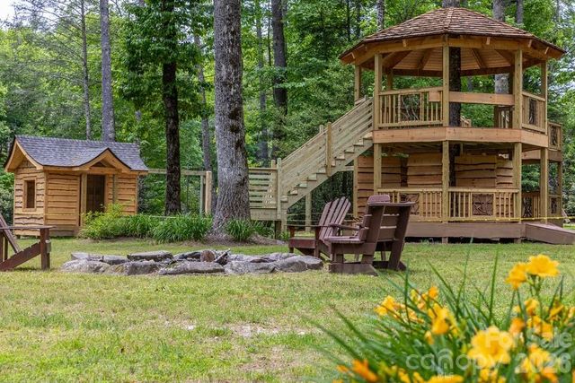 940 Winding Creek Road, Sapphire, NC 28774