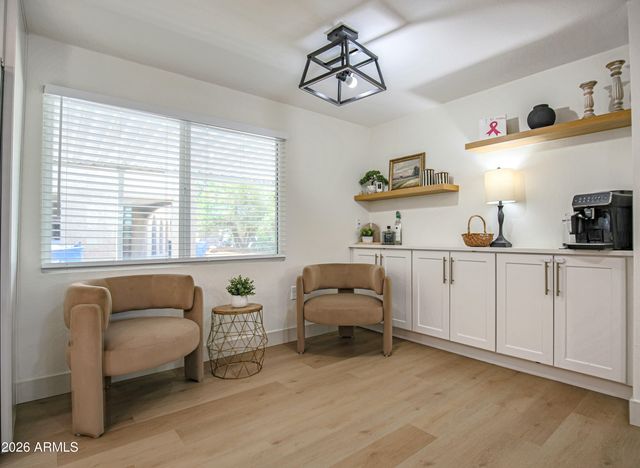 17817 N 6th Street, Phoenix, AZ 85022