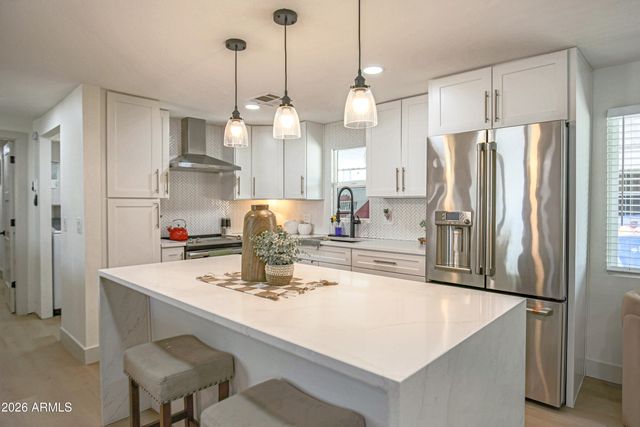 17817 N 6th Street, Phoenix, AZ 85022