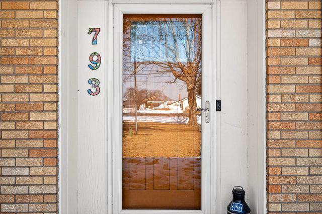 793 W 500 N, Whiteland, IN 46184