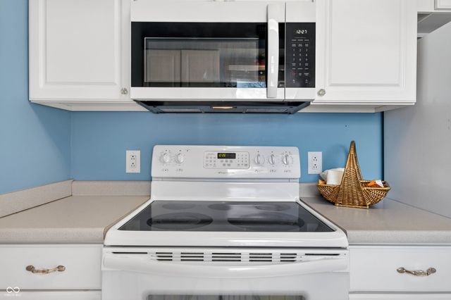 793 W 500 N, Whiteland, IN 46184