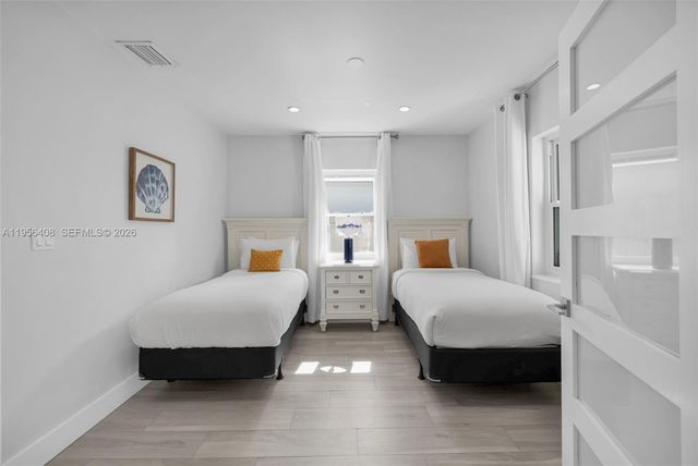 1315 NE 16th Ave, Fort Lauderdale, FL 33304