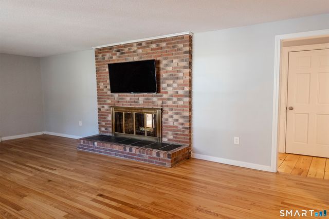 64 Somerset Lane, Somers, CT 06071