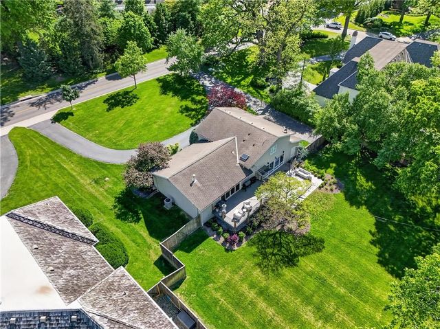 2724 W 63rd Street, Mission Hills, KS 66208