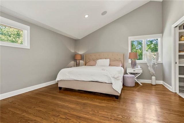 2724 W 63rd Street, Mission Hills, KS 66208