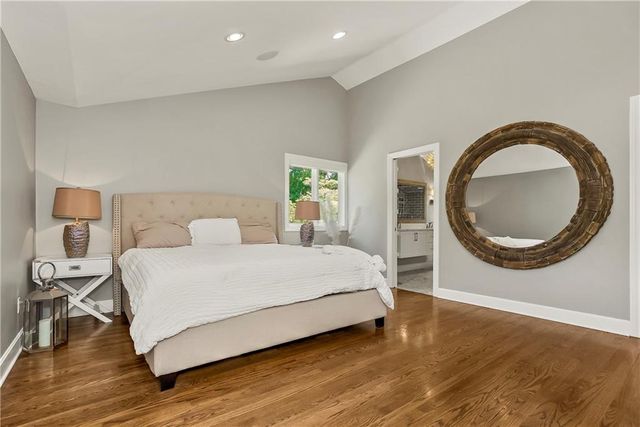2724 W 63rd Street, Mission Hills, KS 66208