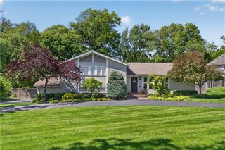 2724 W 63rd Street, Mission Hills, KS 66208