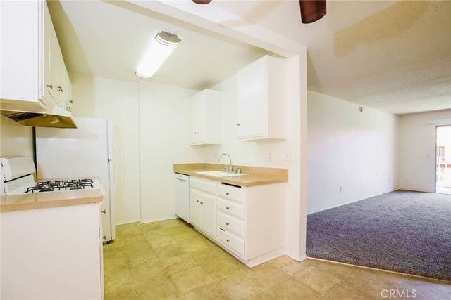 6600 Warner Ave 56, Huntington Beach, CA 92647