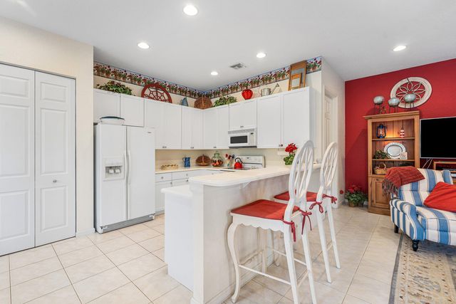 123 Via Castilla, Jupiter, FL 33458